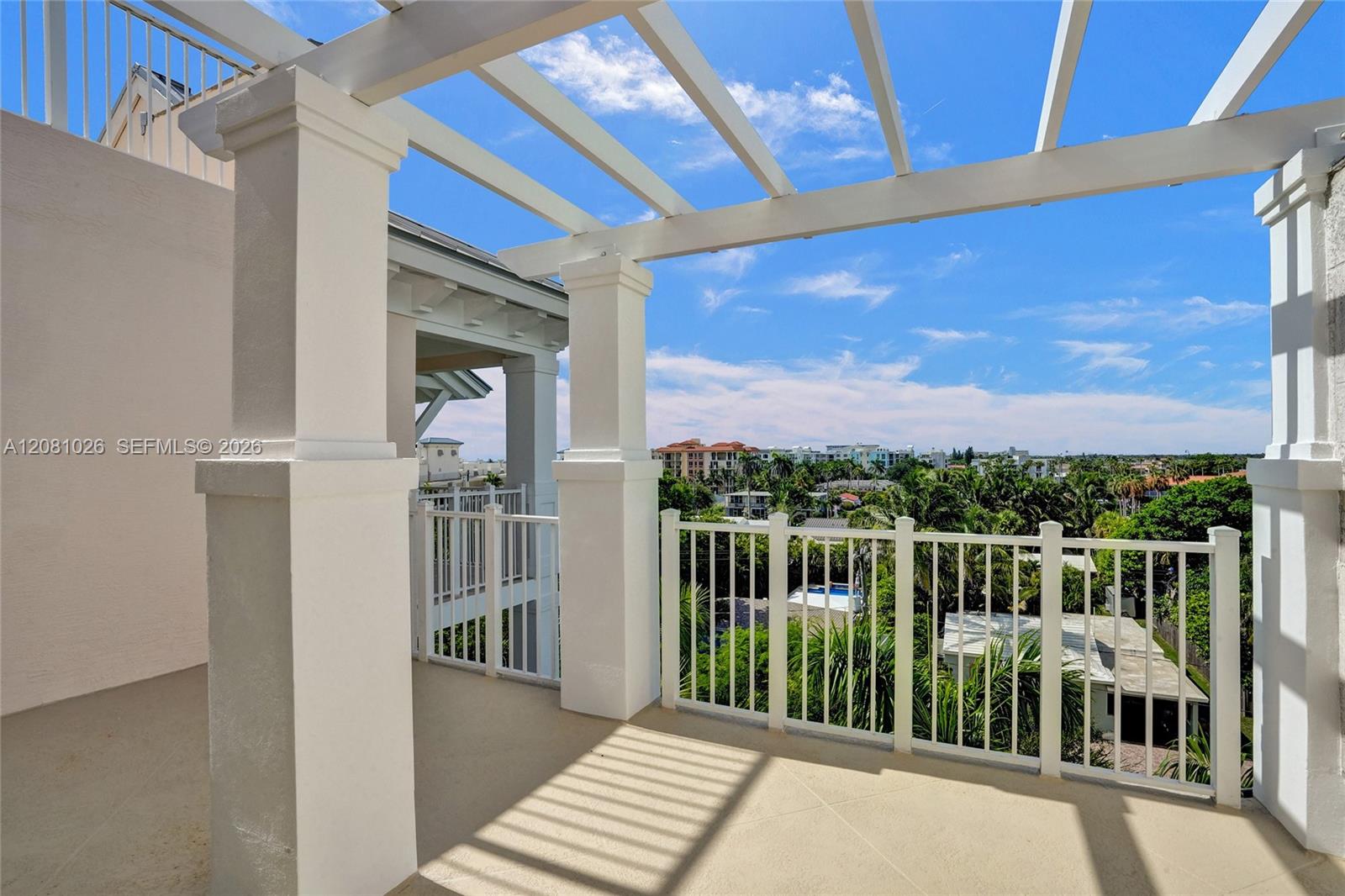 A12081026 Property Photo 69