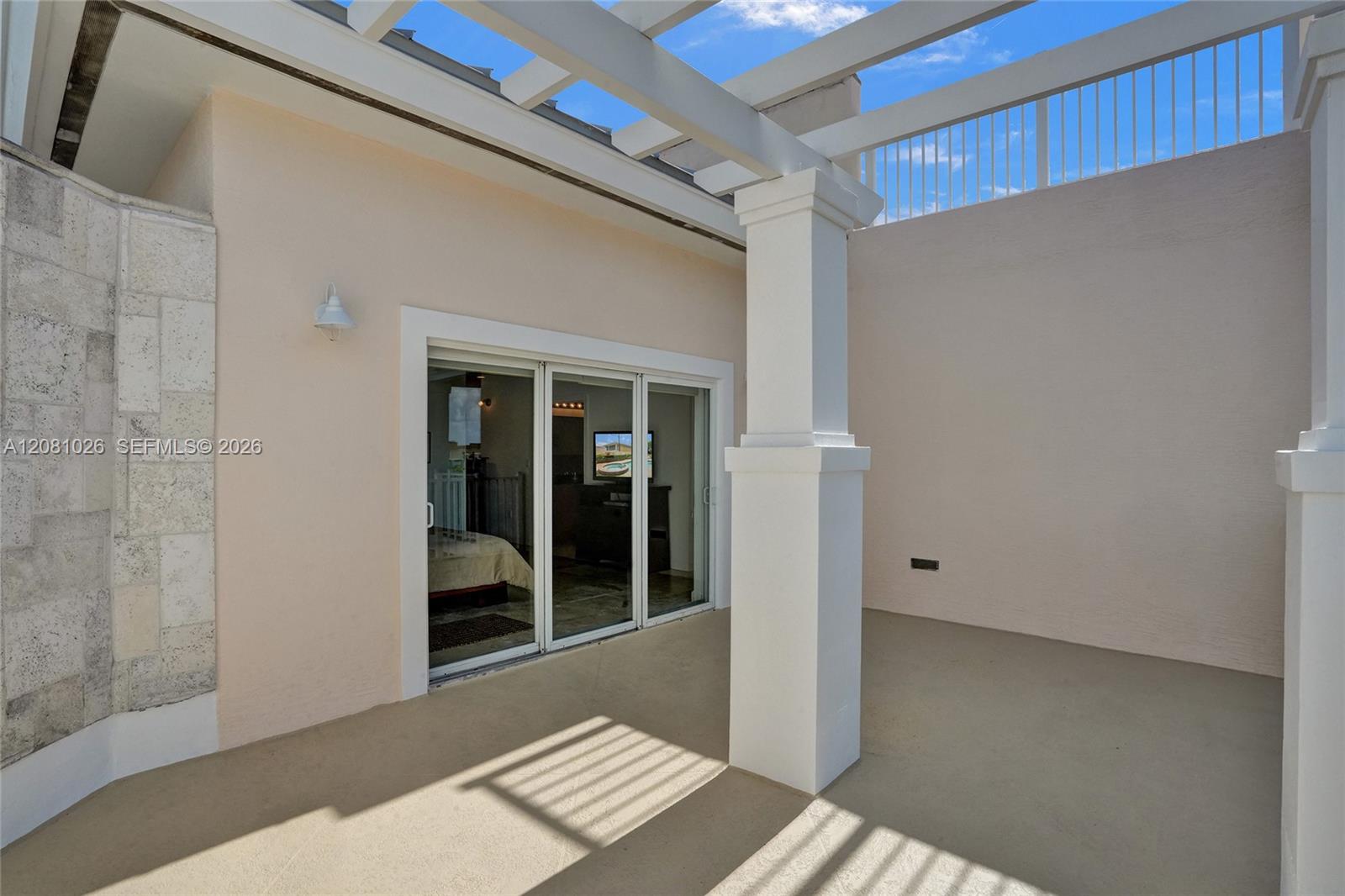 A12081026 Property Photo 70