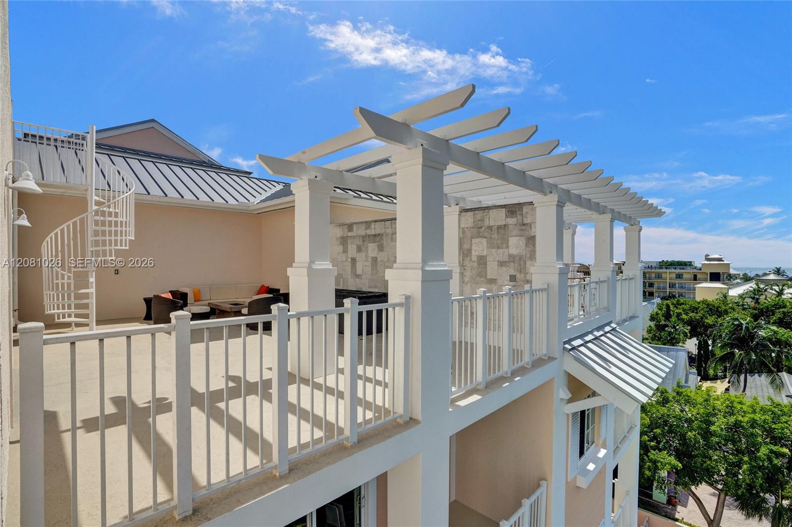 A12081026 Property Photo 83