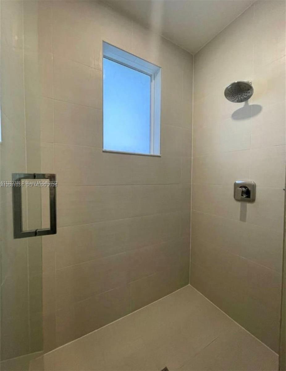 10229 Nw 64th Terrace 303 Property Photo 13