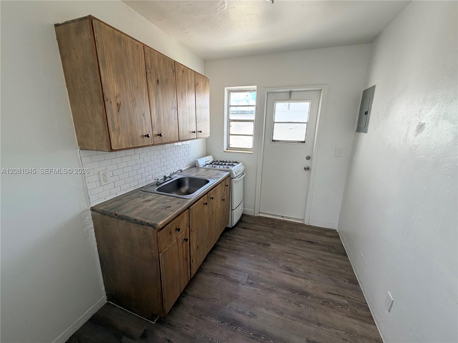 730 NW 101st Street 1-A Property Photo 1