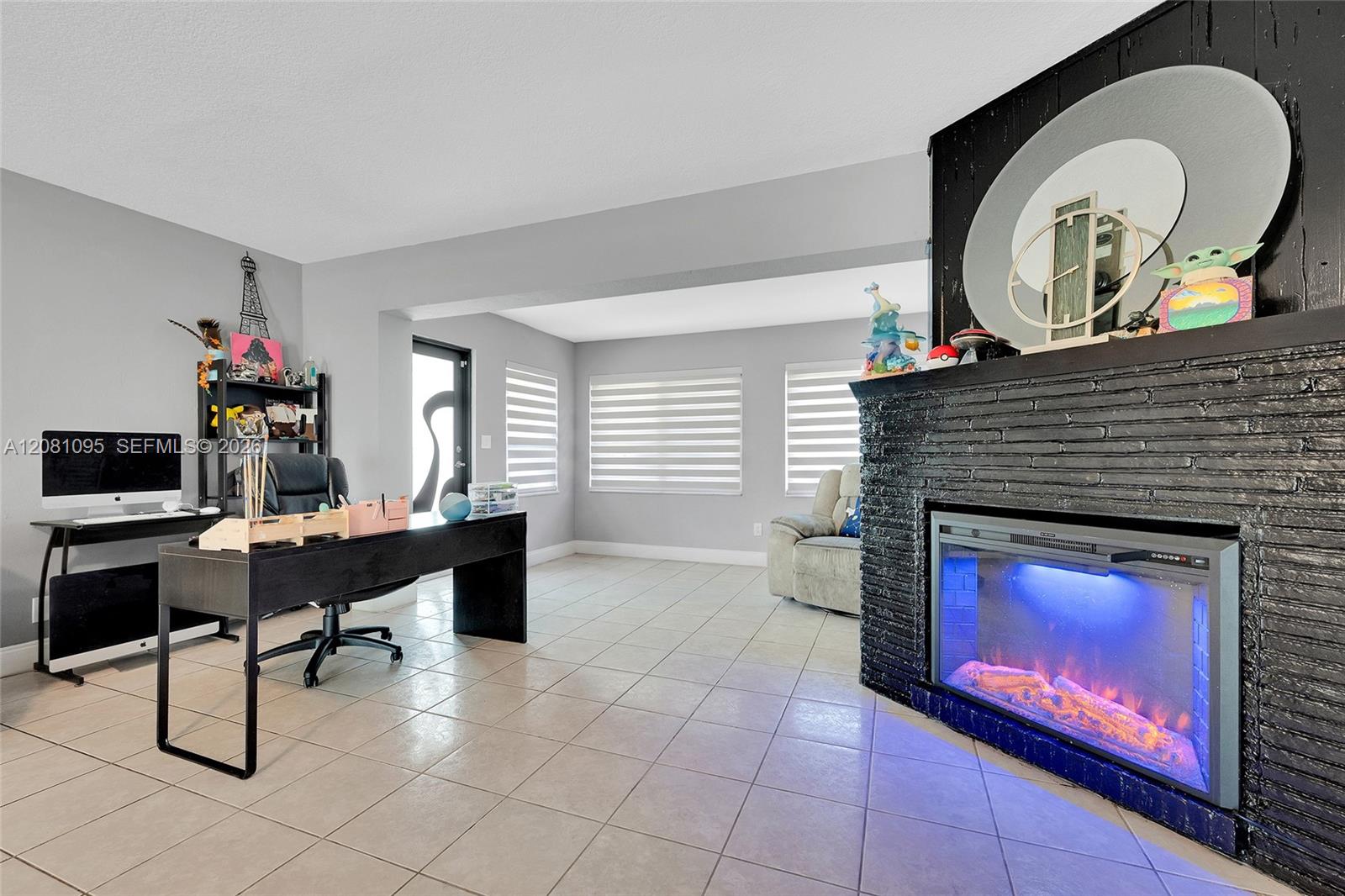 1024 Long Island Avenue Property Photo 3
