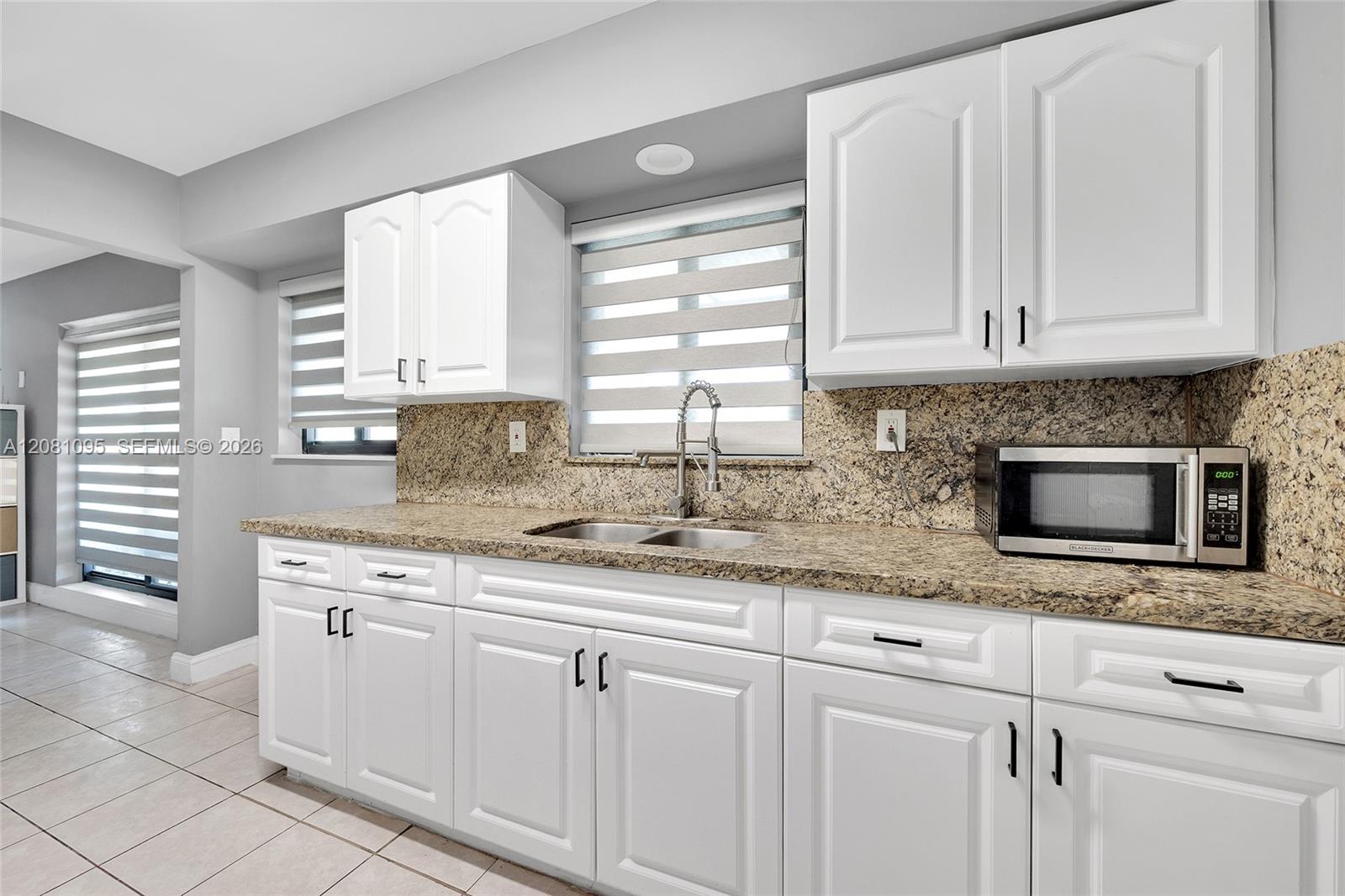 1024 Long Island Avenue Property Photo 15