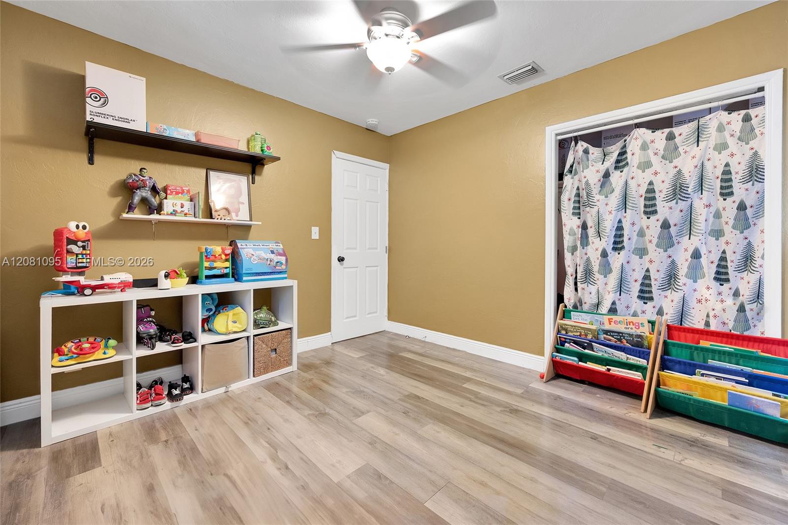 1024 Long Island Avenue Property Photo 24