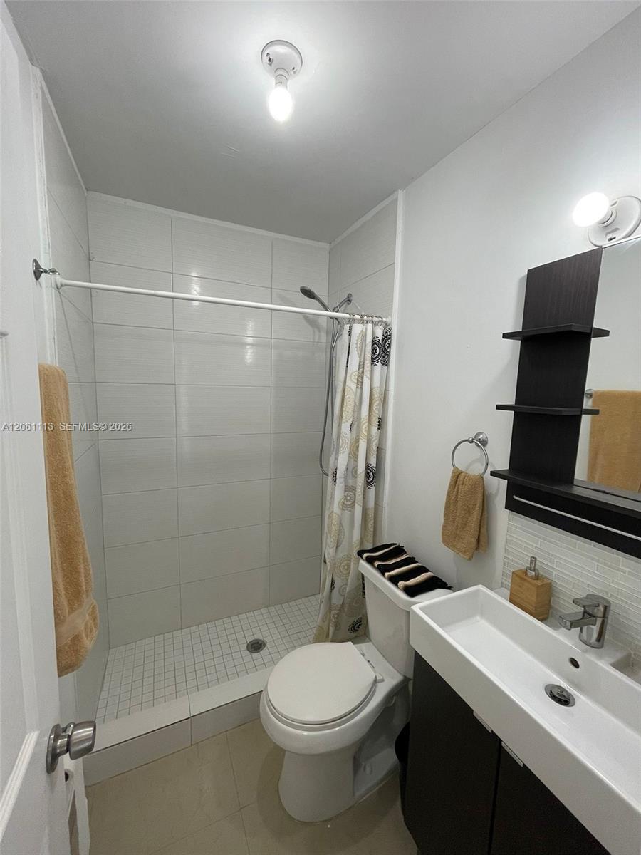 A12081113 Property Photo 6
