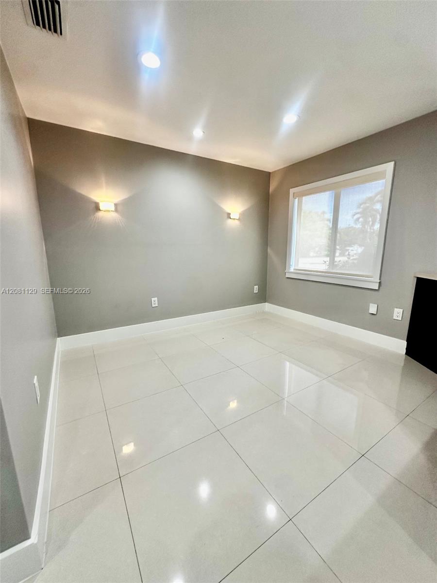 12851 Nw 11th Street Property Photo 5