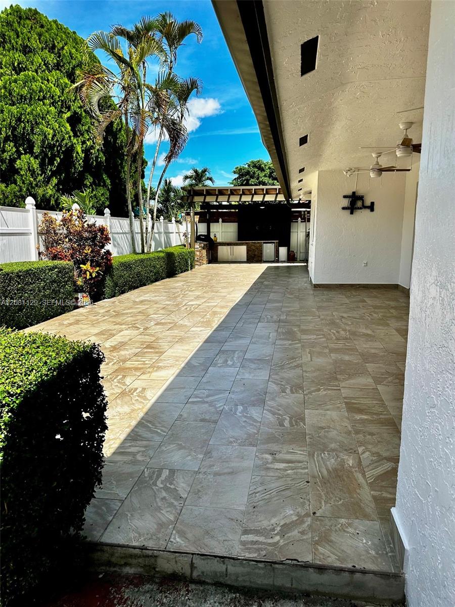 12851 Nw 11th Street Property Photo 20