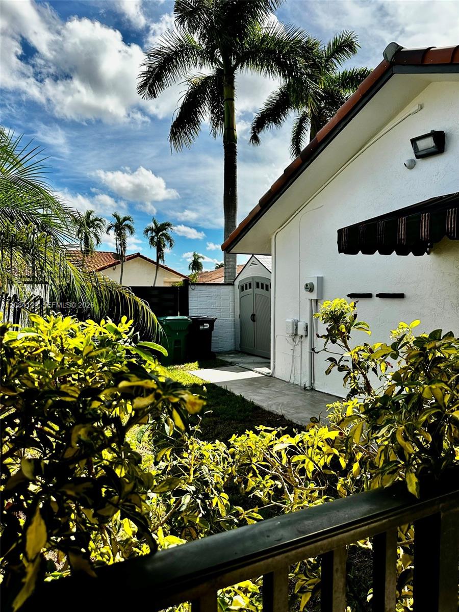 12851 Nw 11th Street Property Photo 24