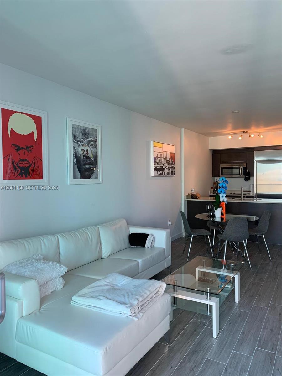 500 Brickell Avenue 3000 Property Photo 7