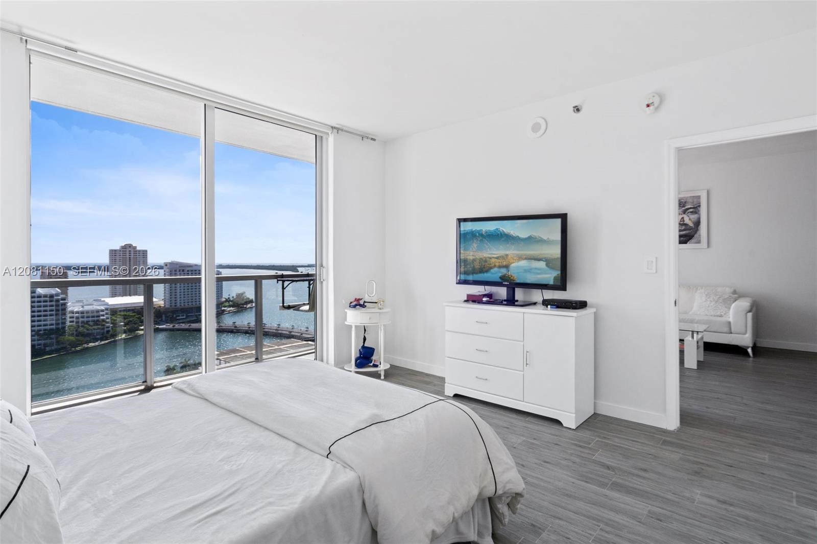 500 Brickell Avenue 3000 Property Photo 11
