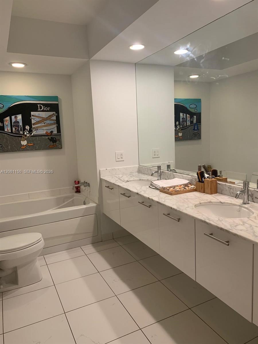 500 Brickell Avenue 3000 Property Photo 13
