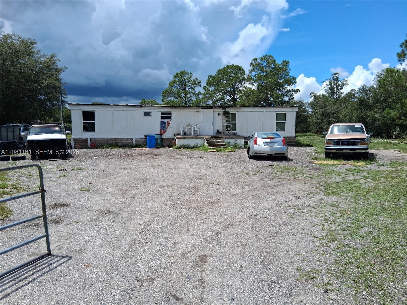 150 N Lindero Street Property Photo 1