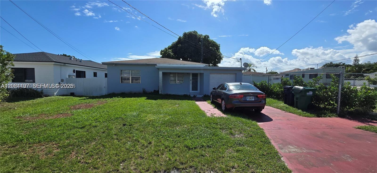 12140 Sw 218th Street Property Photo 1