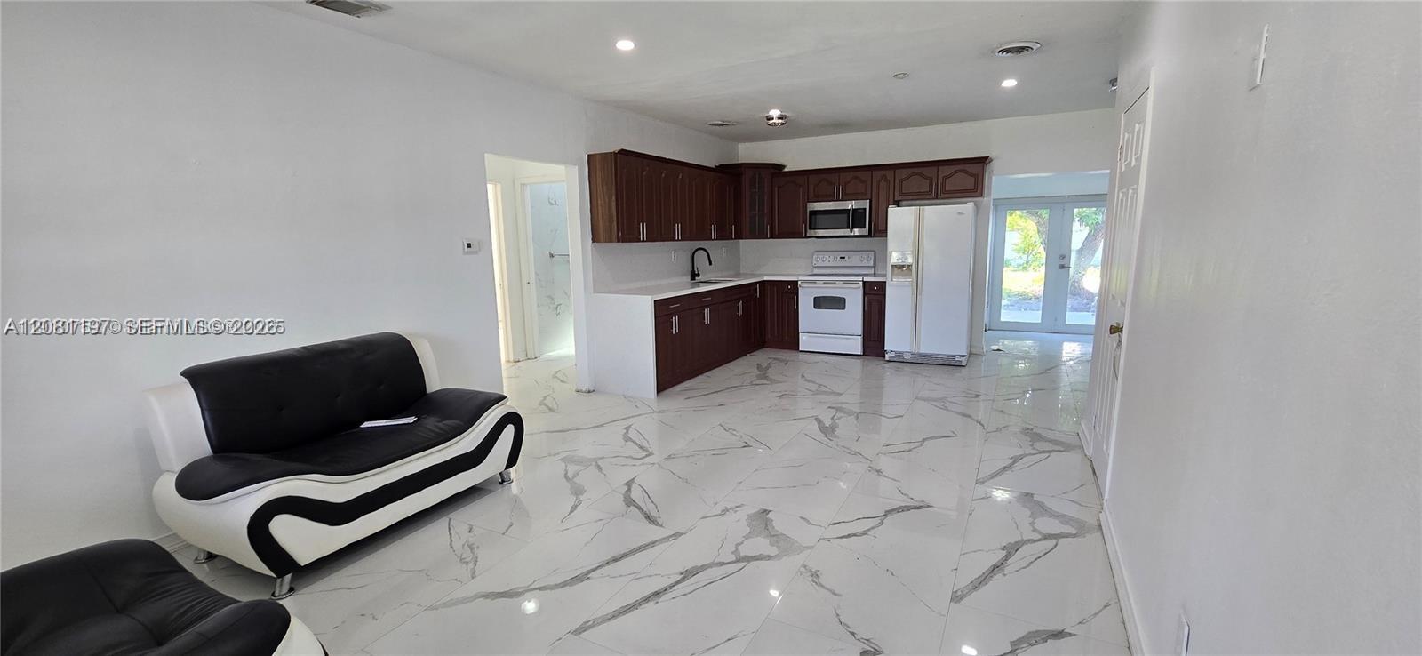 12140 Sw 218th Street Property Photo 2