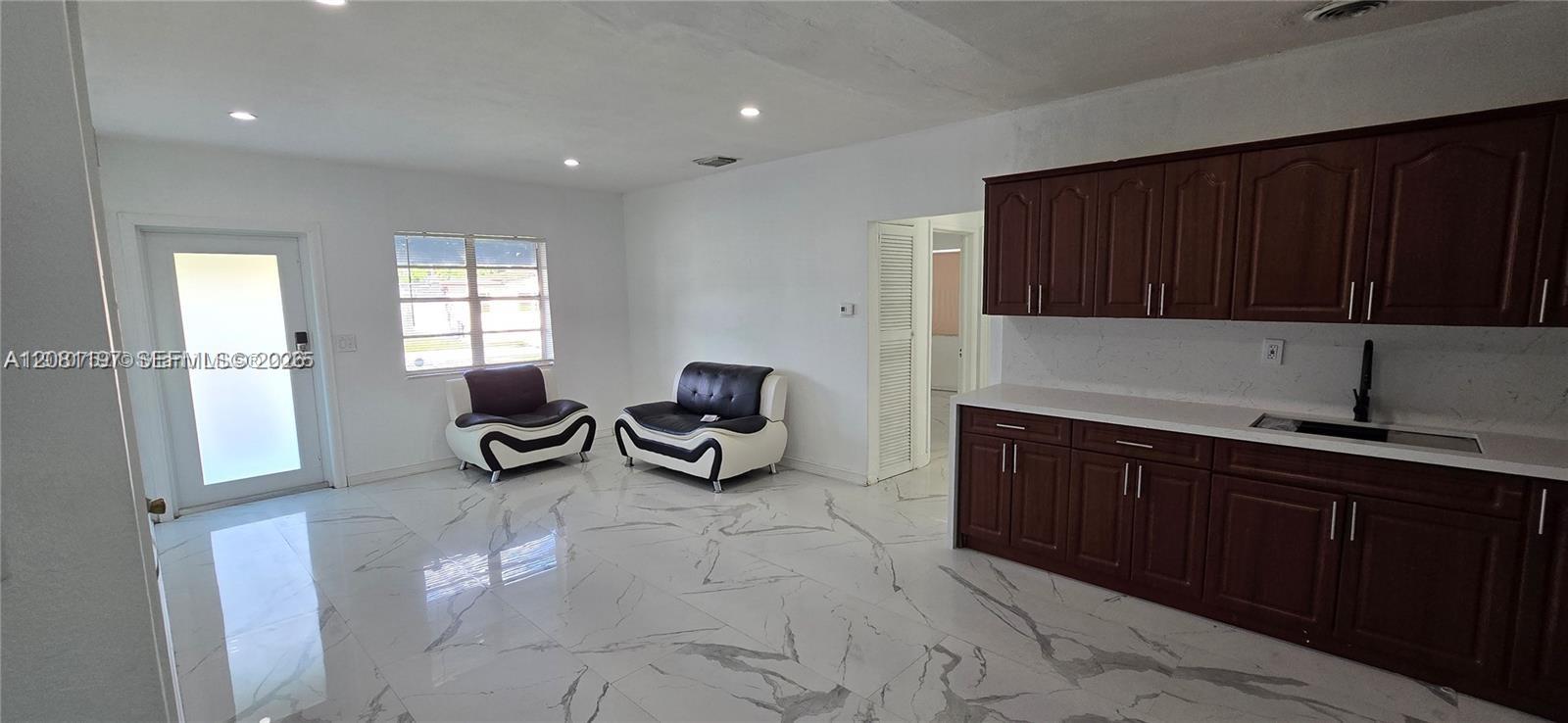 12140 Sw 218th Street Property Photo 4