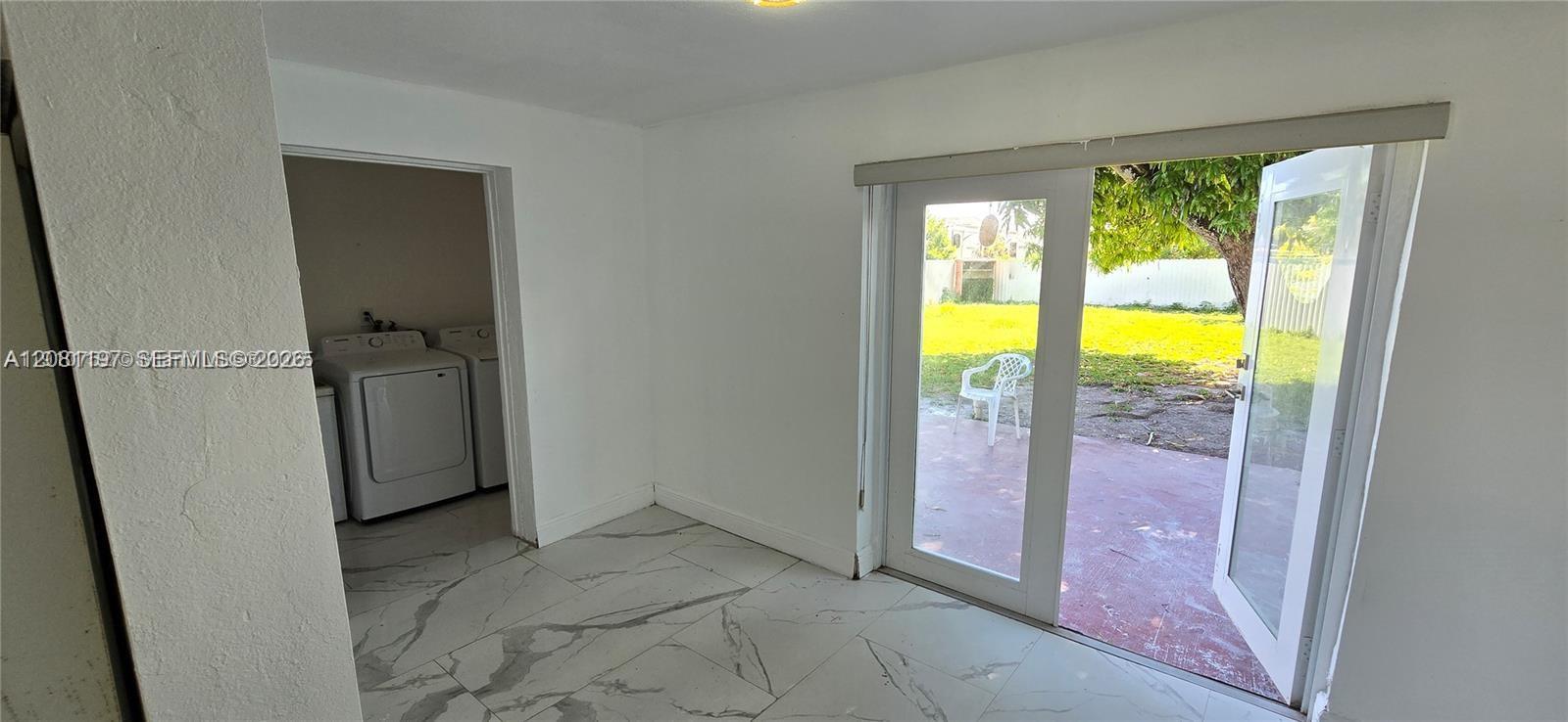 12140 Sw 218th Street Property Photo 7