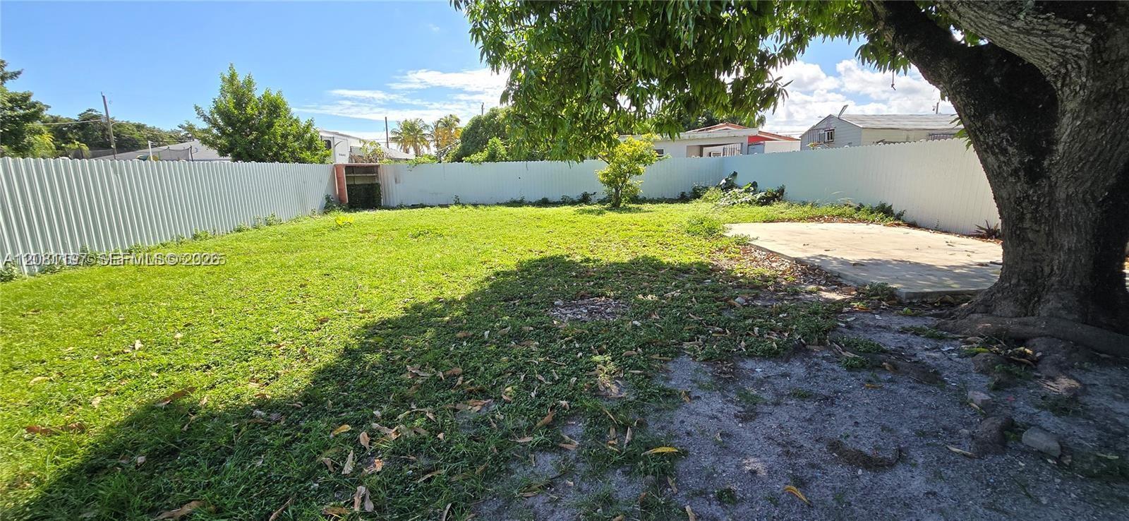 12140 Sw 218th Street Property Photo 12
