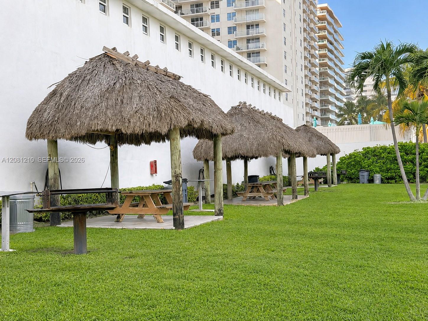 5601 Collins Avenue Ph-2 Property Photo 17