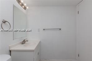 11905 Ne 2nd Avenue C102 Property Photo 9