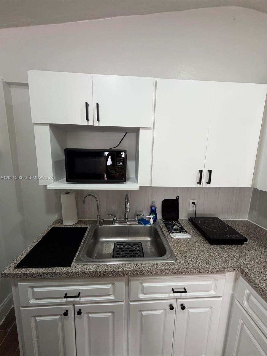 A12081303 Property Photo 14