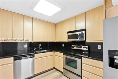 2500 Parkview Drive 1216 Property Photo 1
