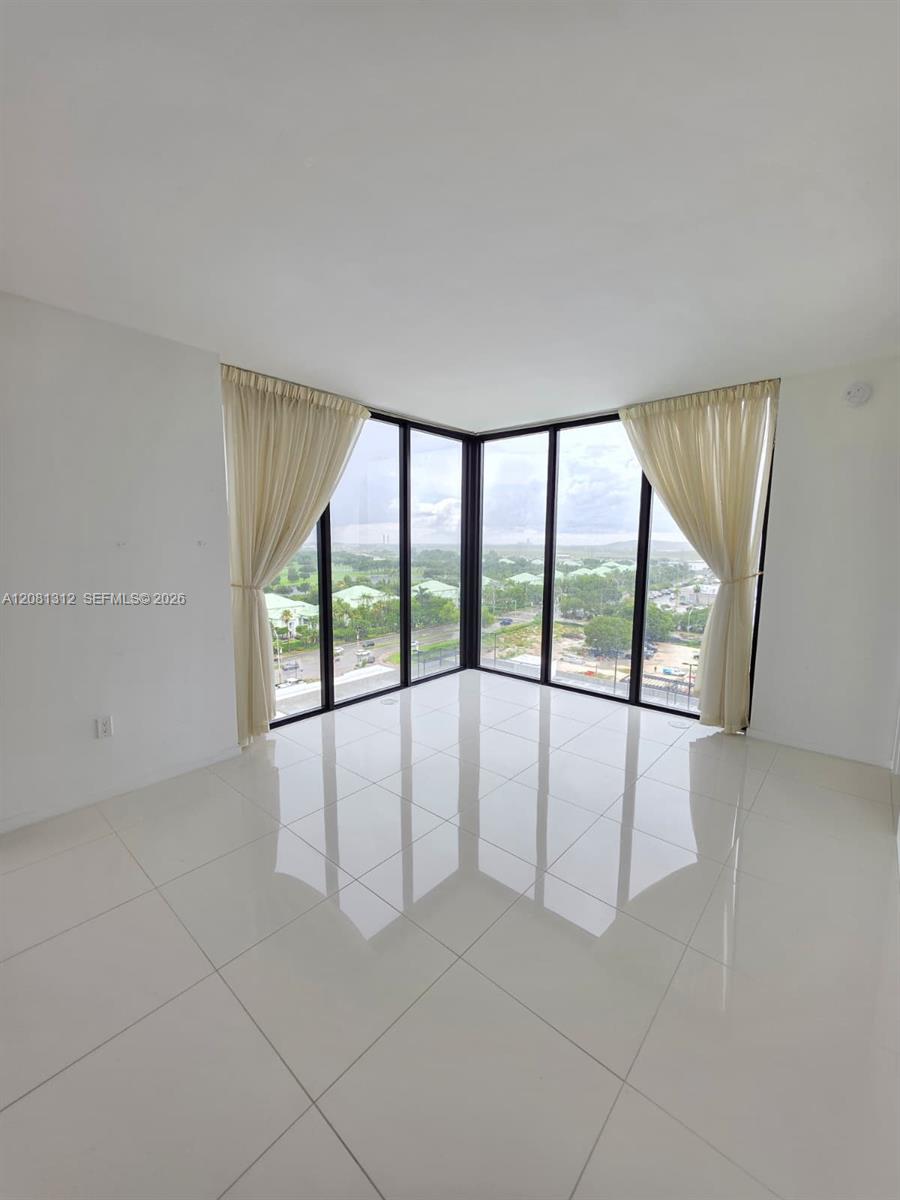 5300 Paseo Boulevard 1014 Property Photo 6