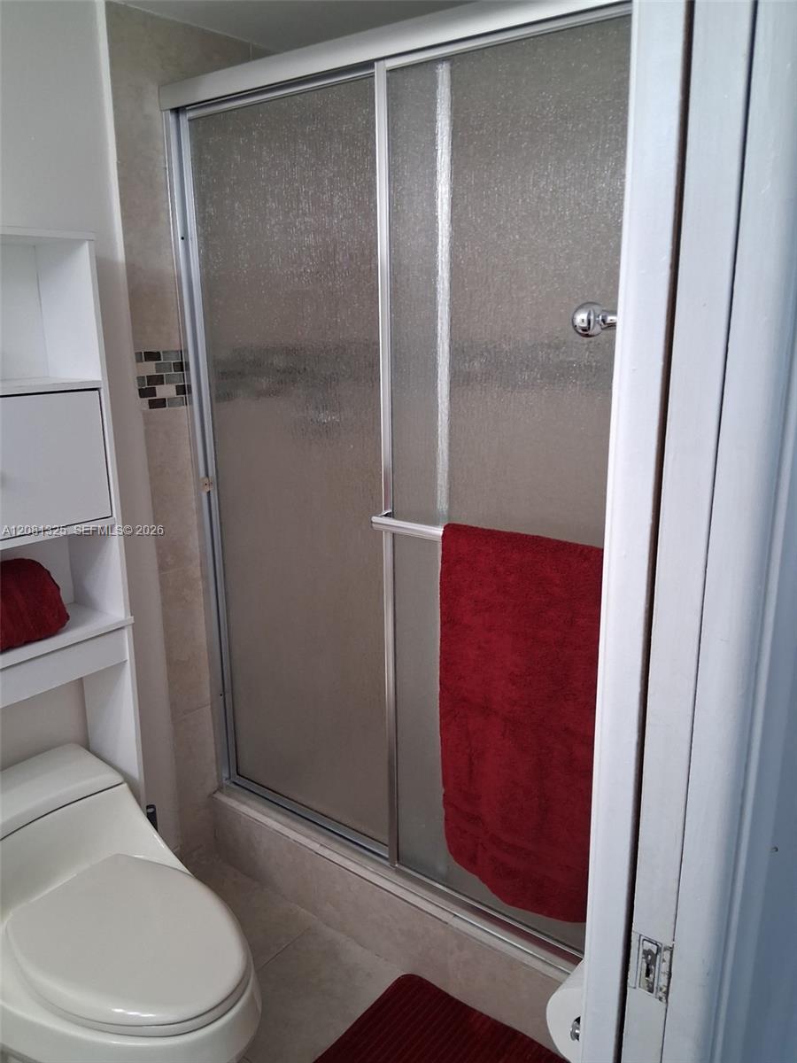 A12081325 Property Photo 4