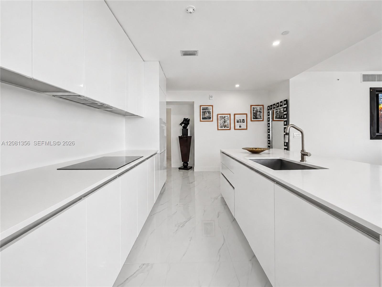 A12081356 Property Photo 3