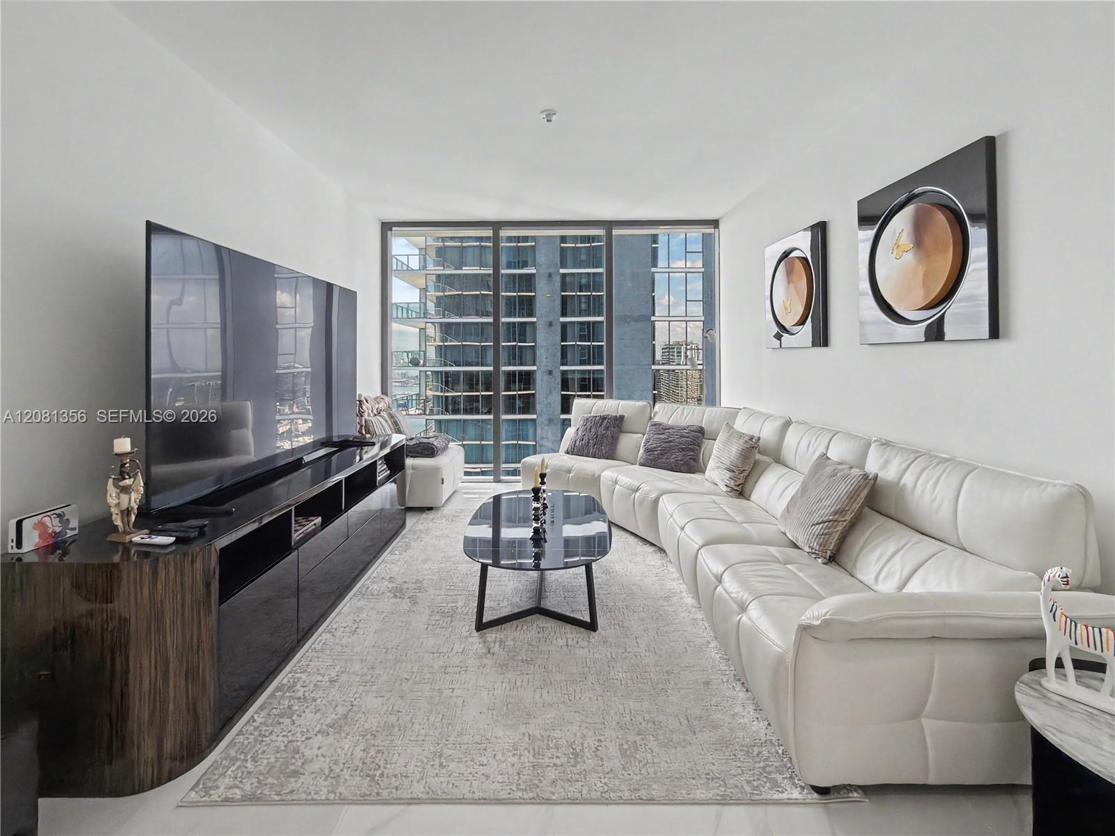 A12081356 Property Photo 41