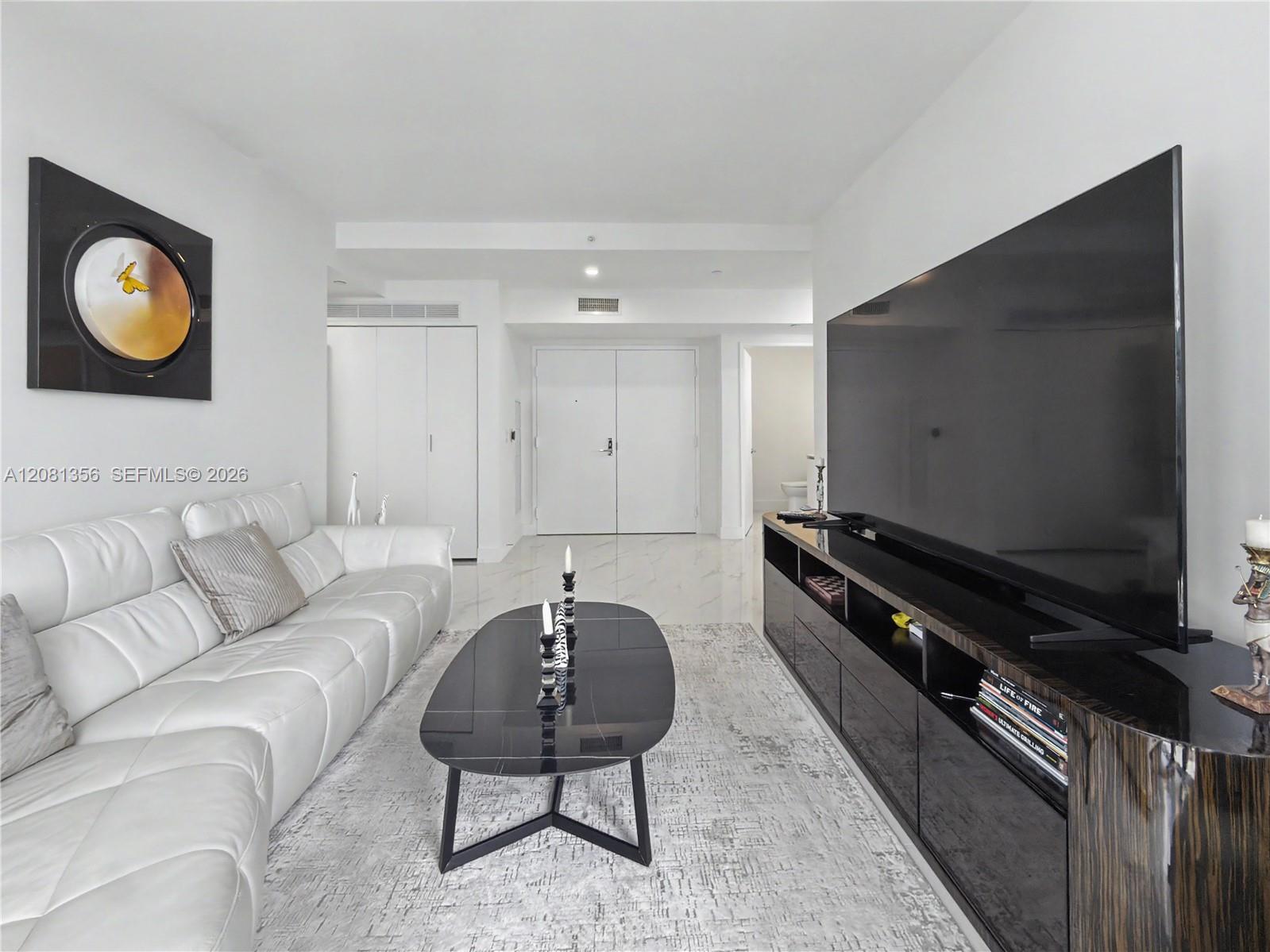 A12081356 Property Photo 42