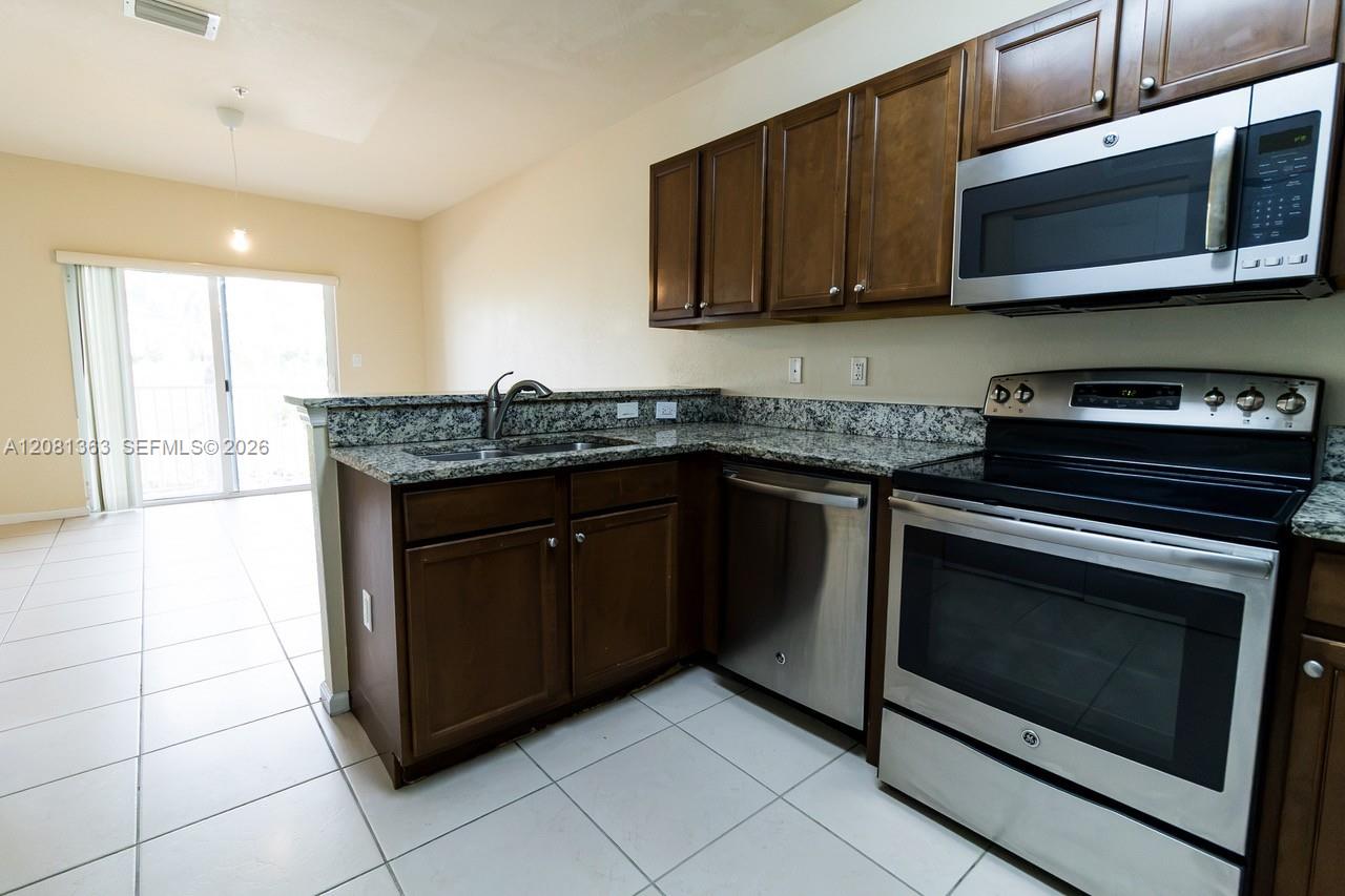 8800 NW 97th Avenue 208 Property Photo 1