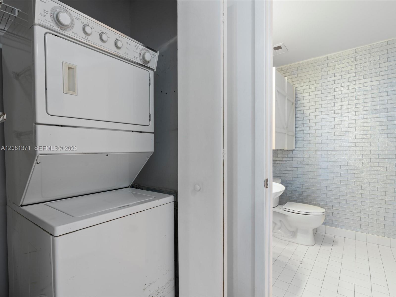 10 S River Drive 715 Property Photo 16