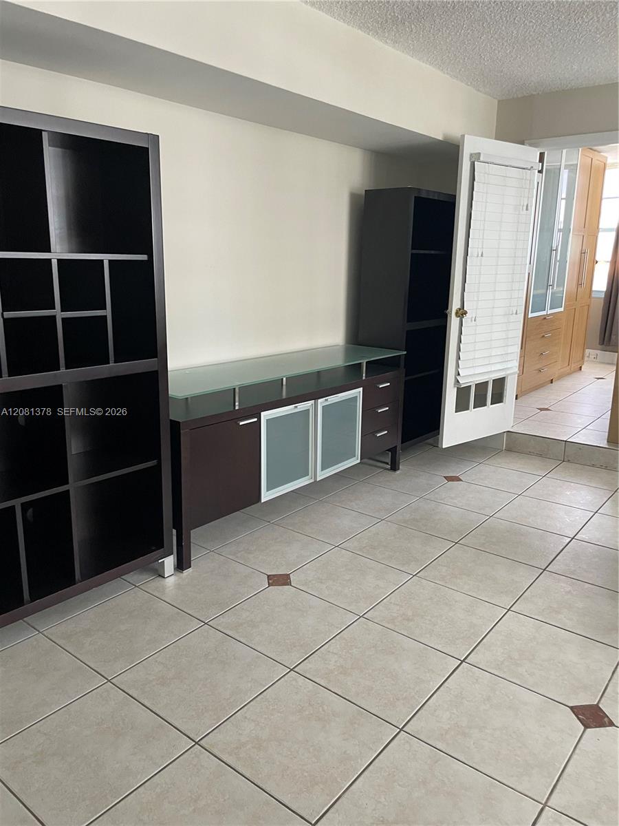801 Brickell Bay Drive 767 Property Photo 2