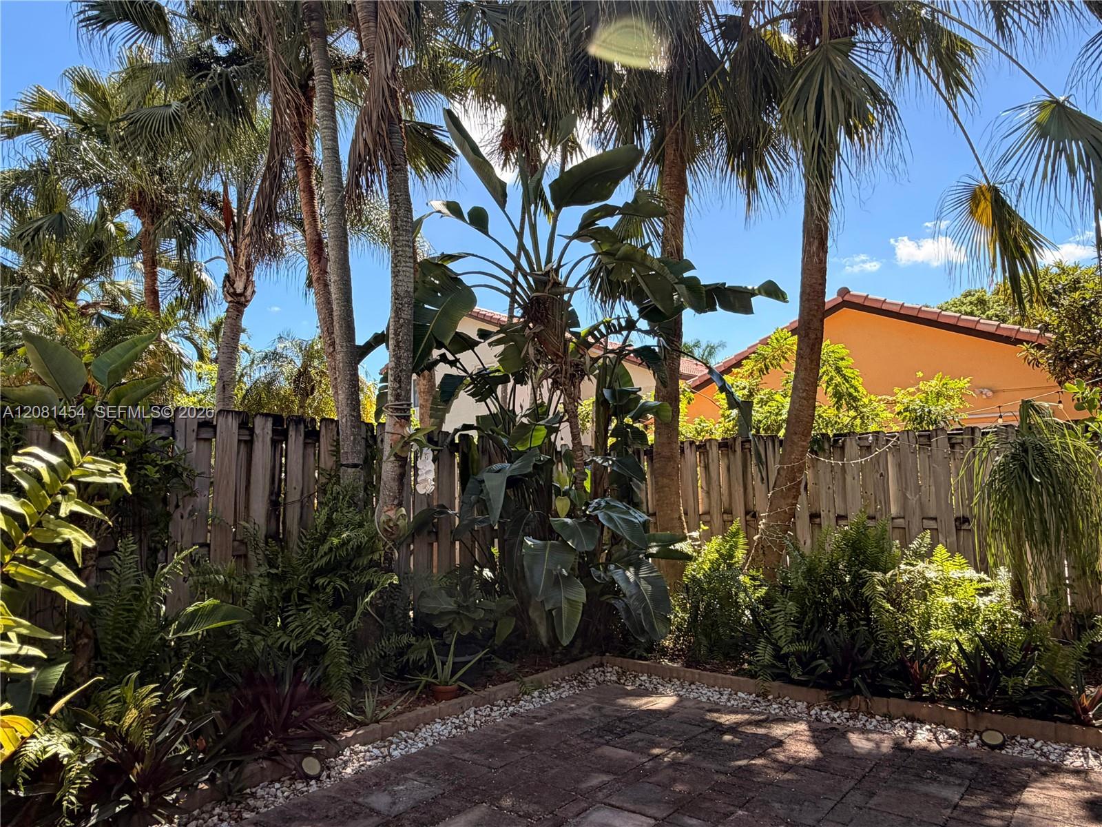A12081454 Property Photo 16
