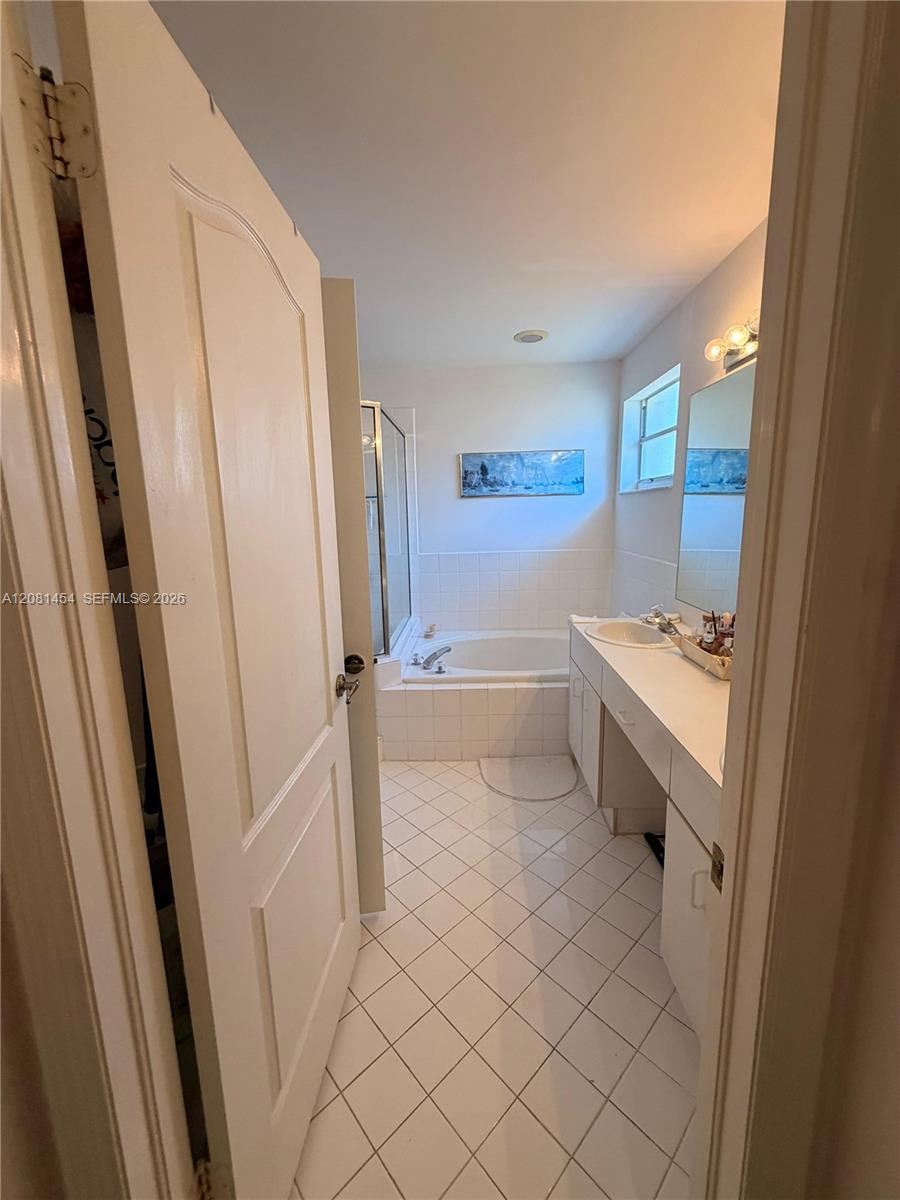 A12081454 Property Photo 24