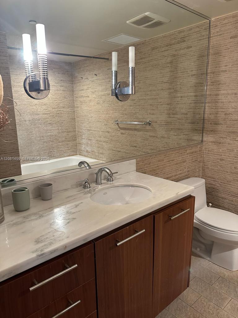 50 Biscayne Boulevard 903 Property Photo 5