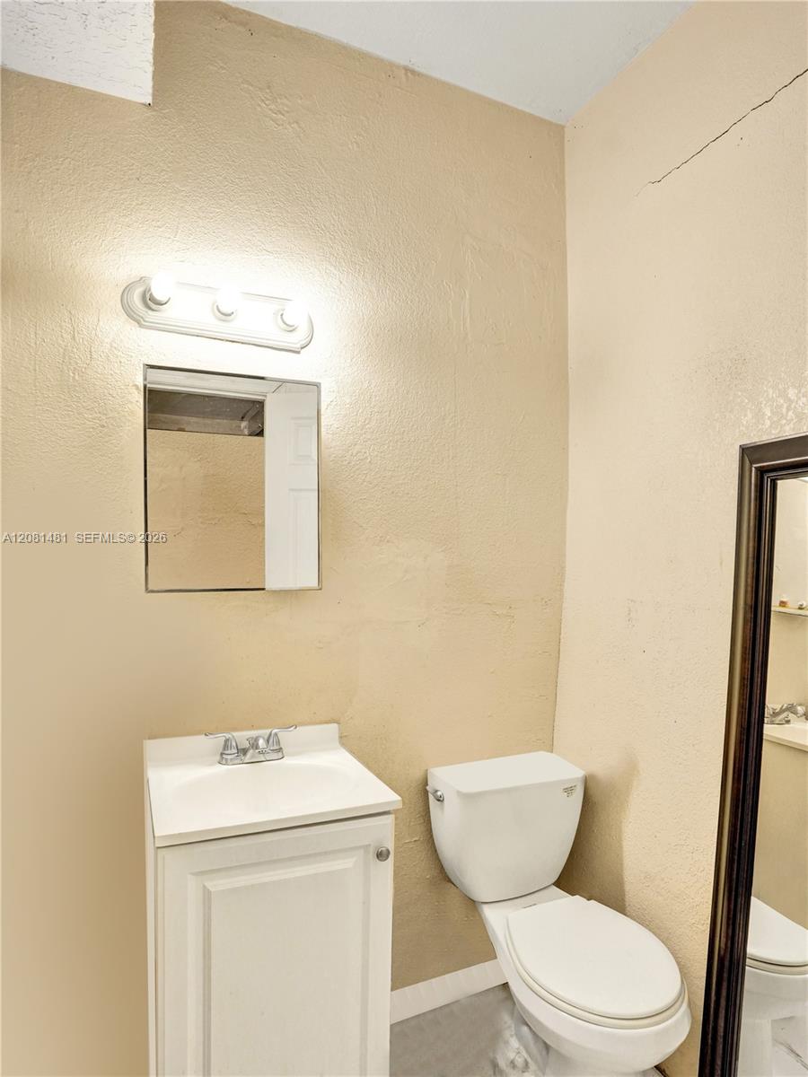 4404 Pembroke Road Property Photo 6