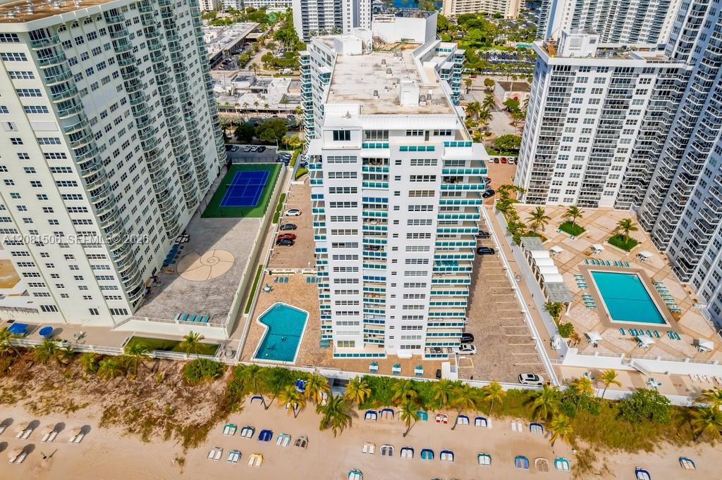 3430 Galt Ocean Drive 305 Property Photo 4