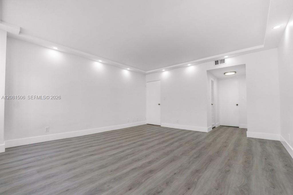 3430 Galt Ocean Drive 305 Property Photo 17