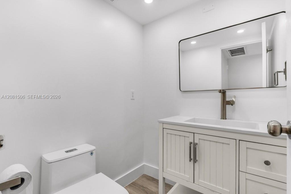 3430 Galt Ocean Drive 305 Property Photo 22