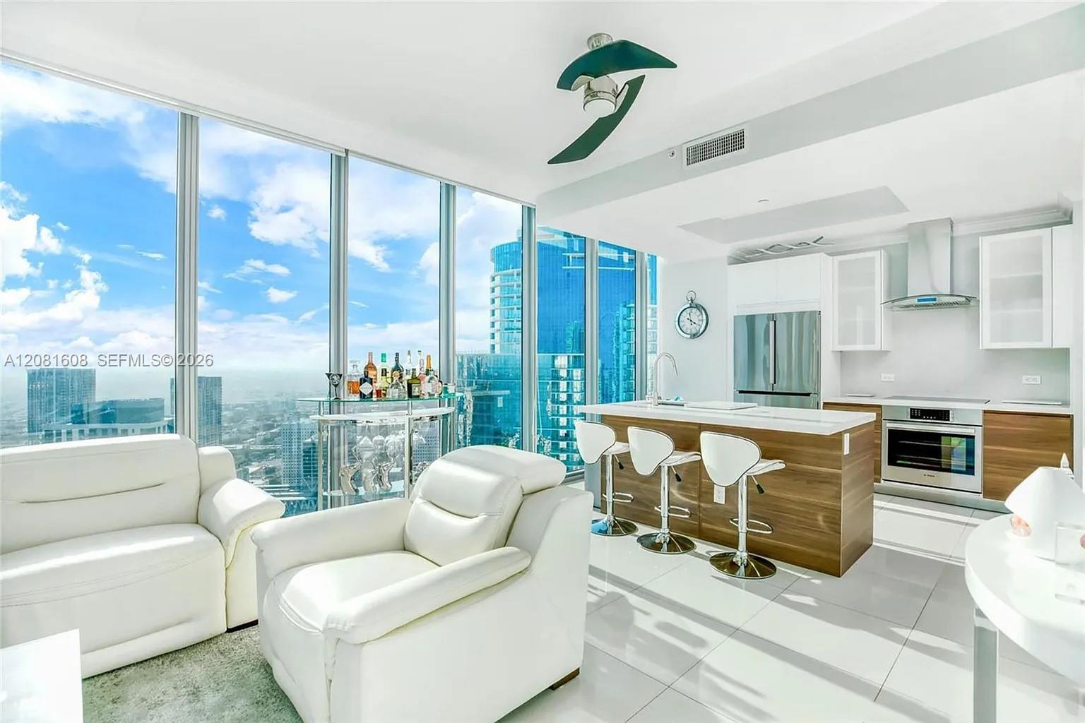 888 Biscayne Boulevard 5301 Property Photo 4