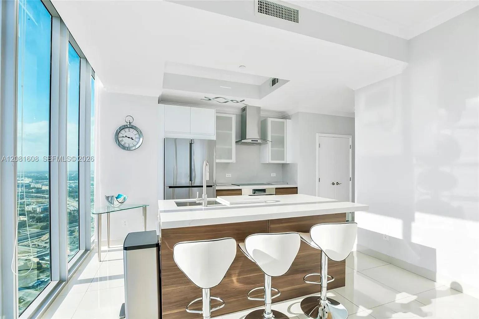 888 Biscayne Boulevard 5301 Property Photo 7
