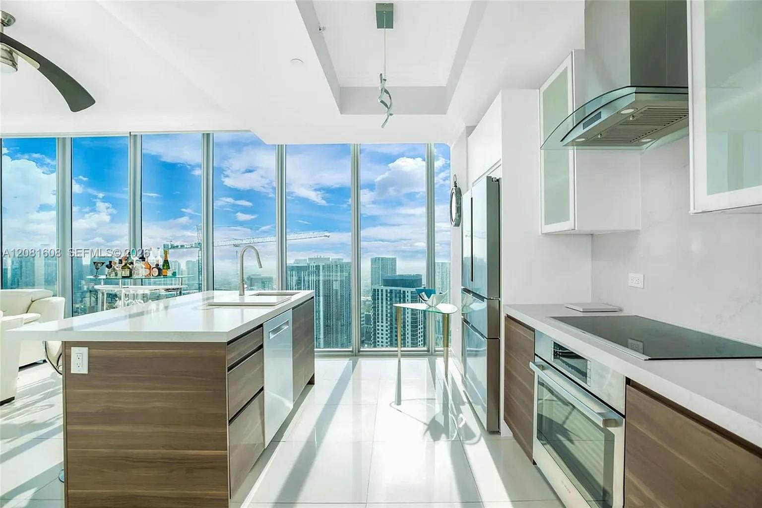 888 Biscayne Boulevard 5301 Property Photo 8