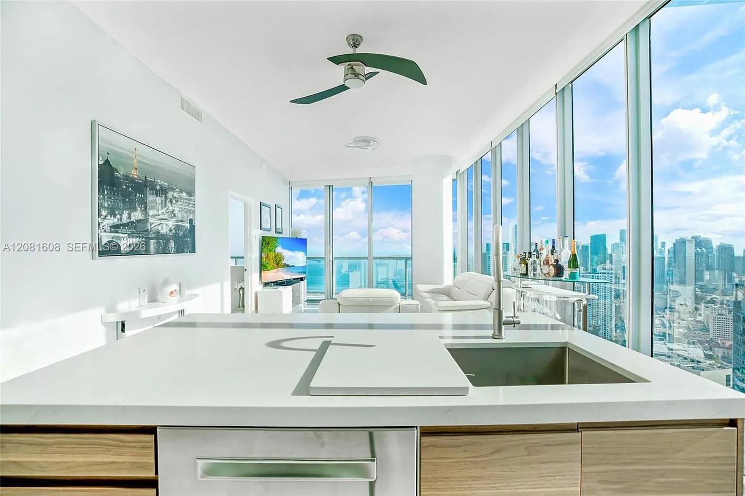888 Biscayne Boulevard 5301 Property Photo 9