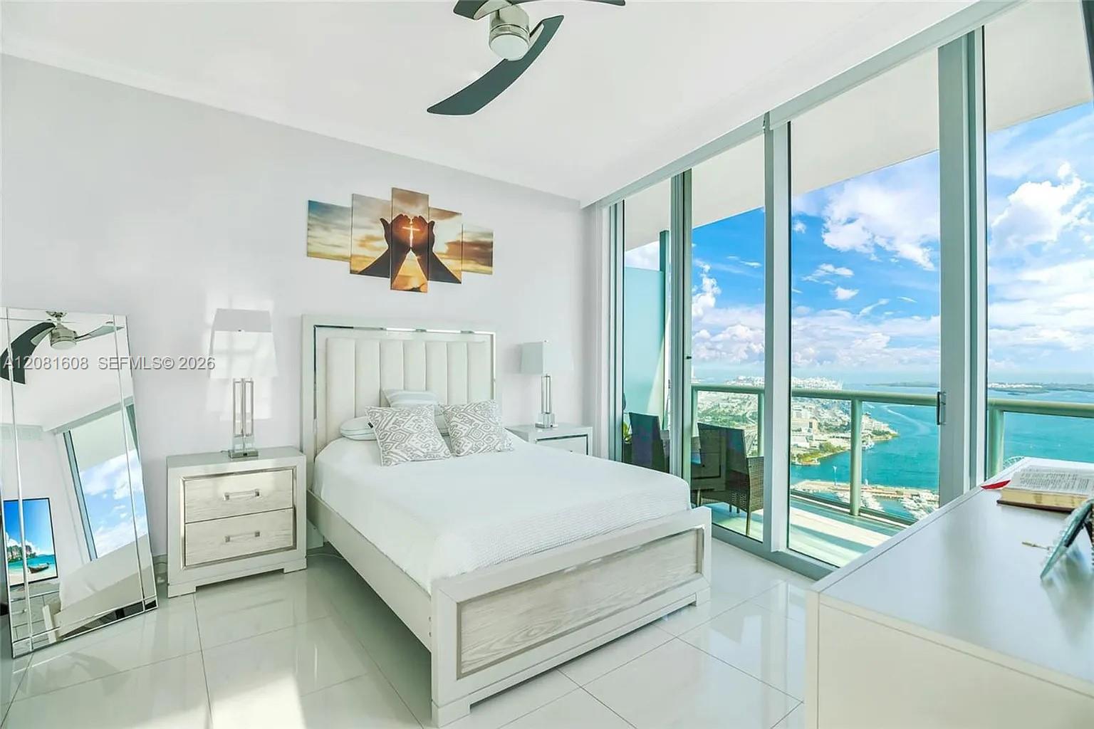 888 Biscayne Boulevard 5301 Property Photo 11