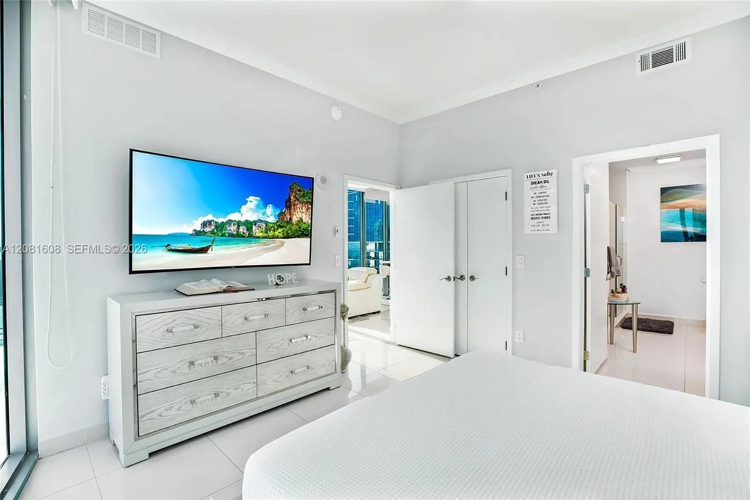 888 Biscayne Boulevard 5301 Property Photo 13