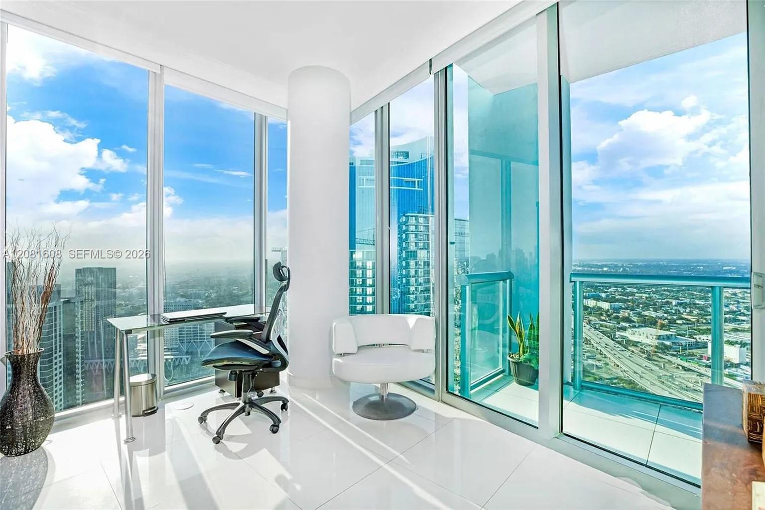 888 Biscayne Boulevard 5301 Property Photo 17