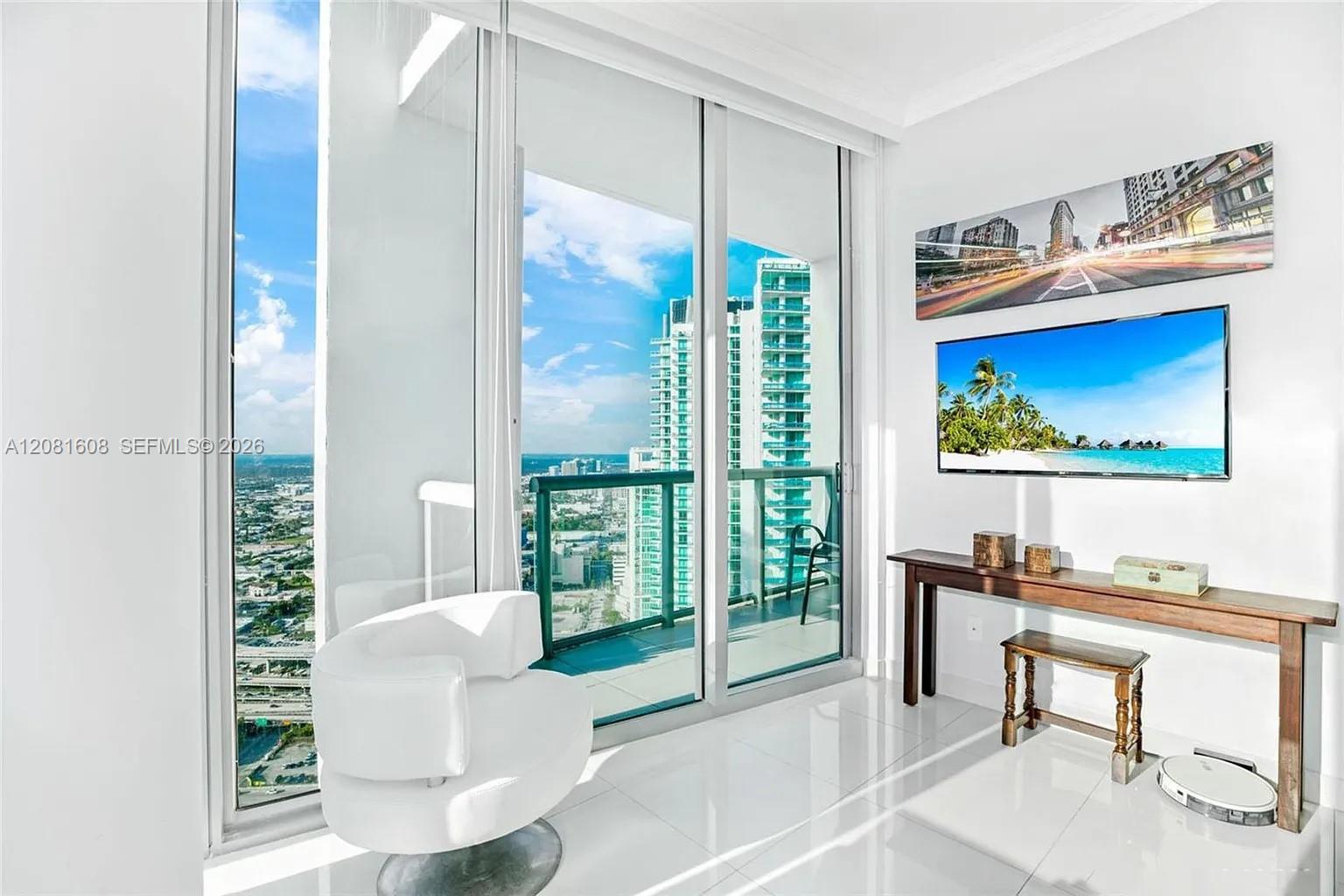 888 Biscayne Boulevard 5301 Property Photo 18