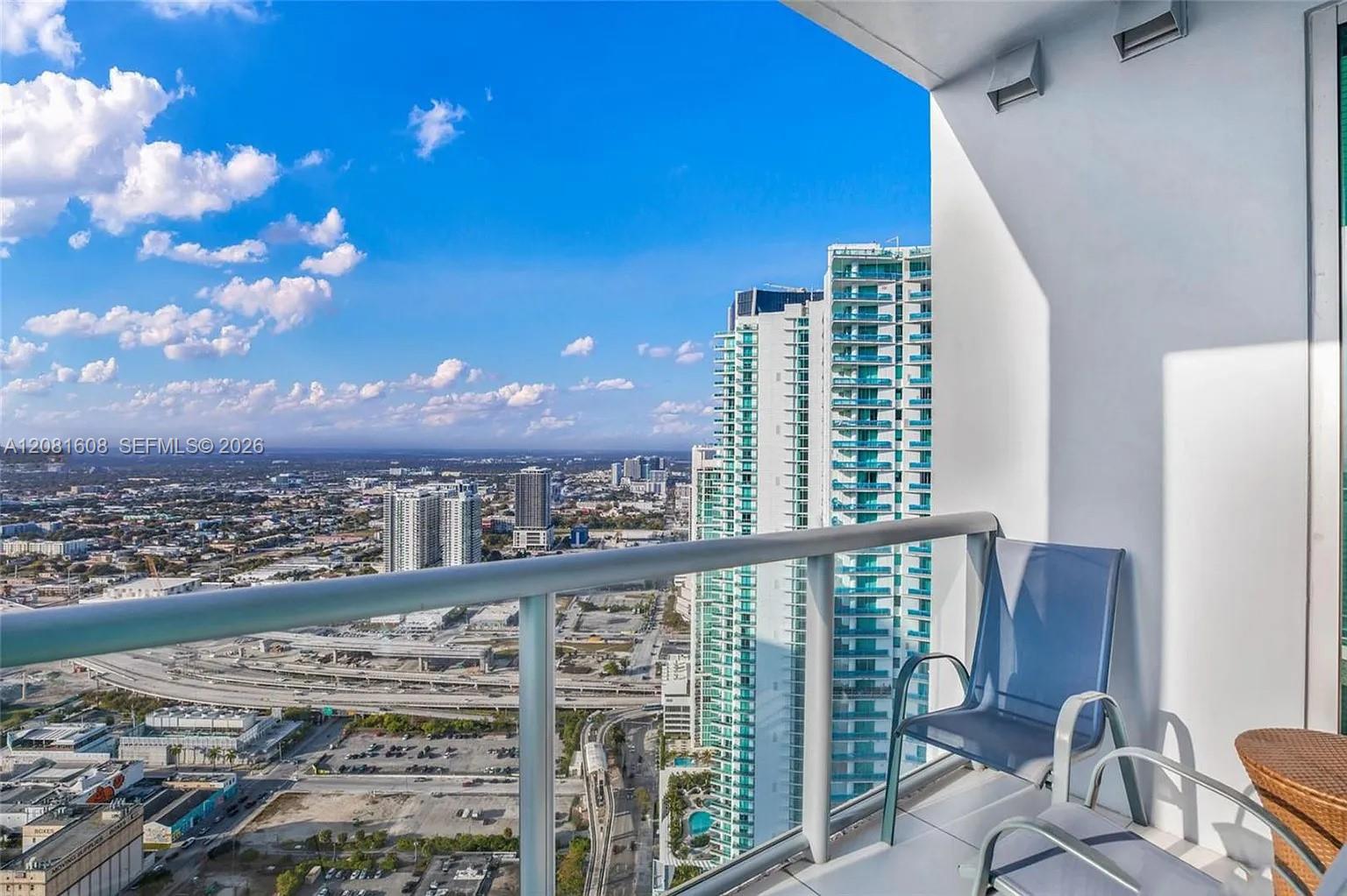 888 Biscayne Boulevard 5301 Property Photo 21