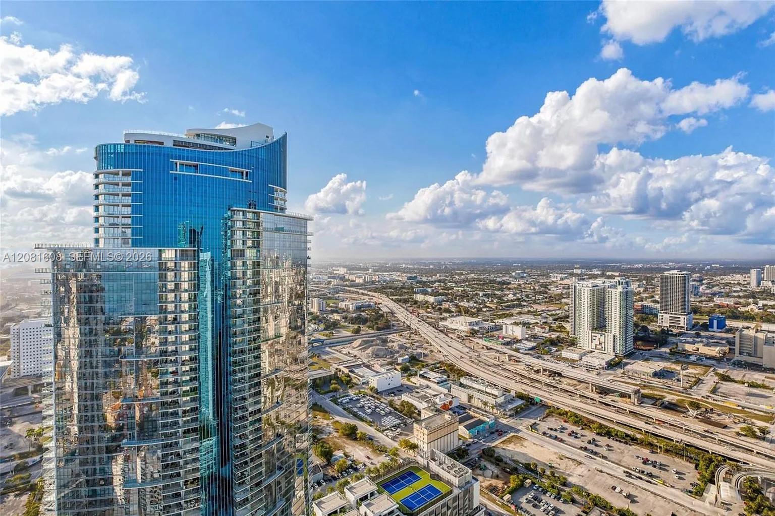 888 Biscayne Boulevard 5301 Property Photo 24